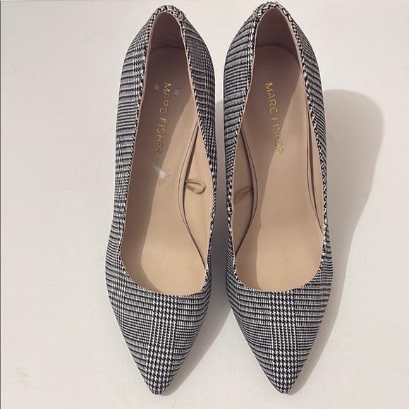Marc Fisher Darren Houndstooth Heels 7 1/2 W - Picture 4 of 8